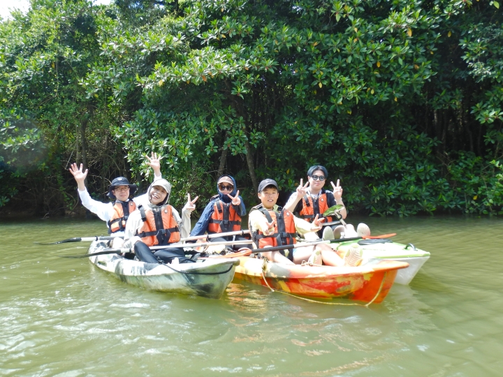 慶佐次マングローブカヌーツアー（８月１３日）